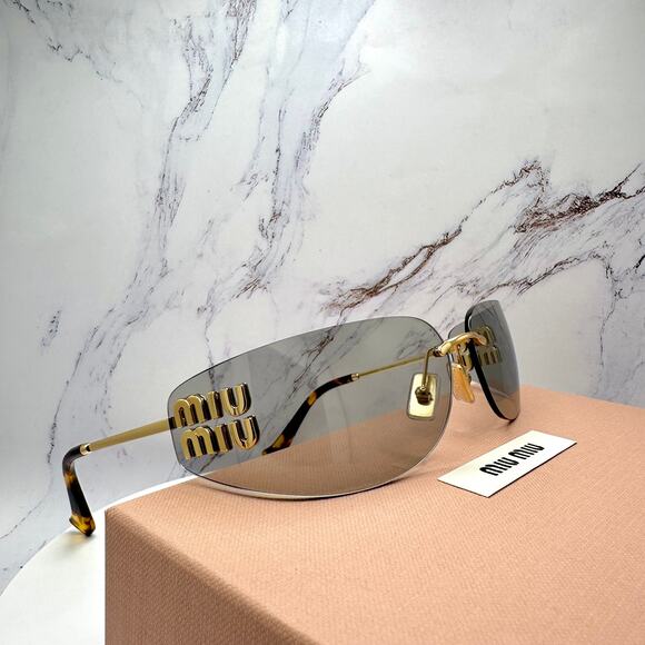 New MIU MIU Sunglasses - Picture 12 of 16